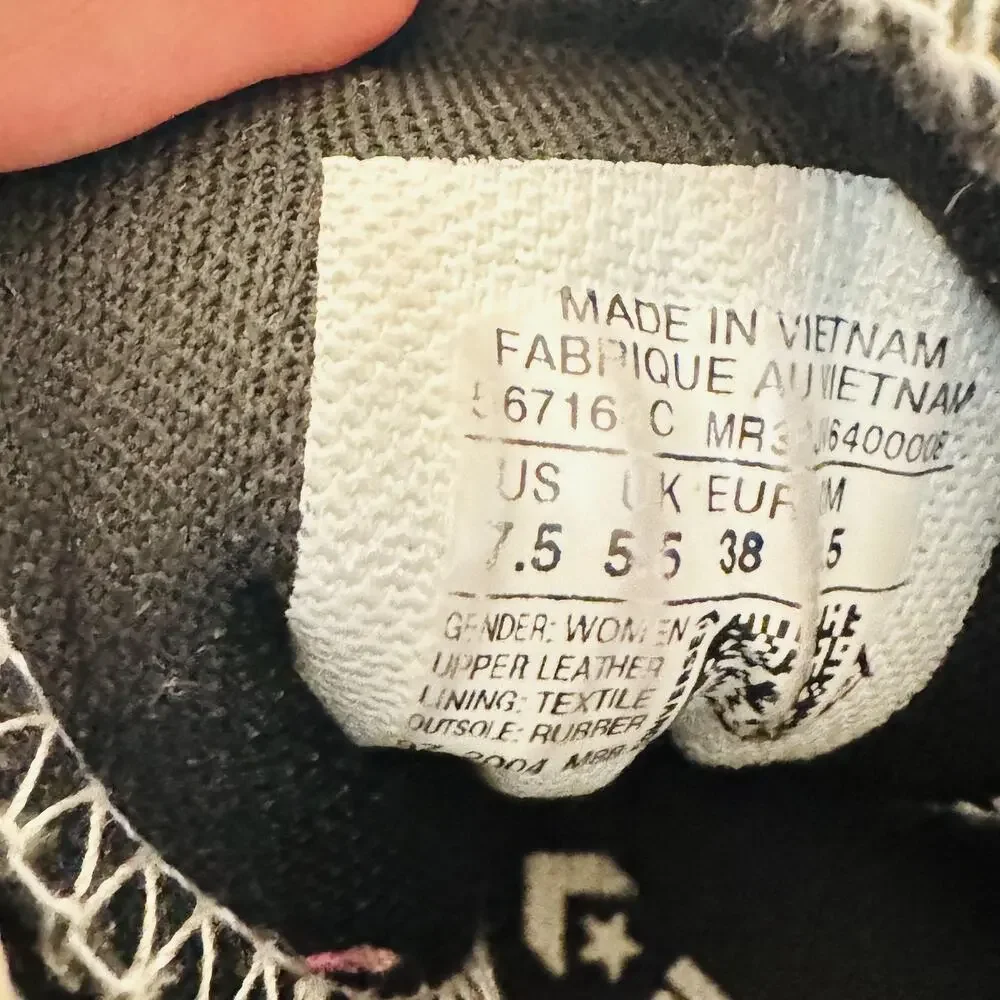 Converse Shoes Women 7.5 Black Leather Chuck Taylor All Star 2 High Top Sneakers - Picture 9 of 10